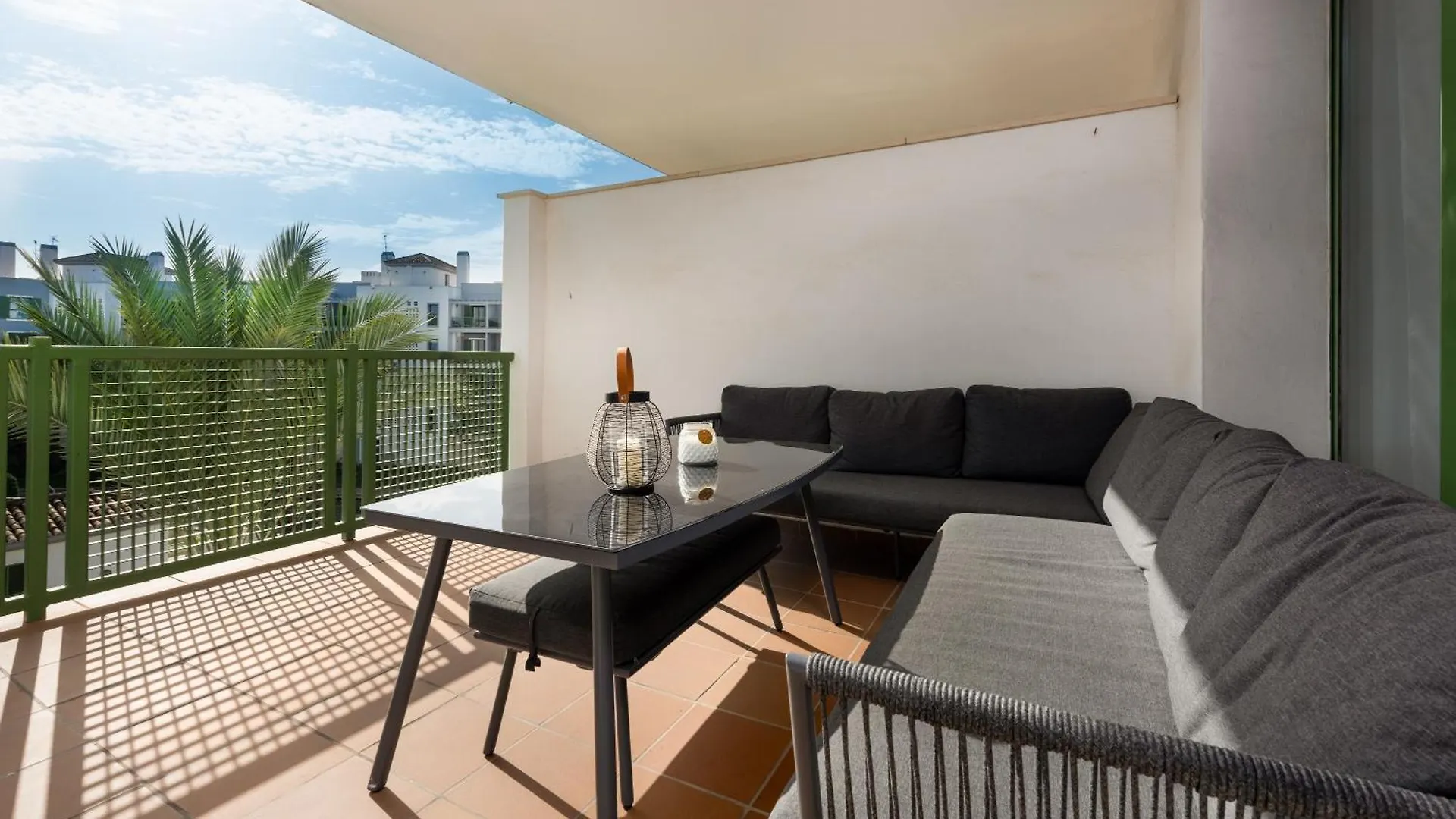Seaside Sotogrande Retreat With Pool Διαμέρισμα Ισπανία